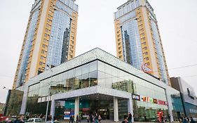 Black&White Apartment In Smart Plaza